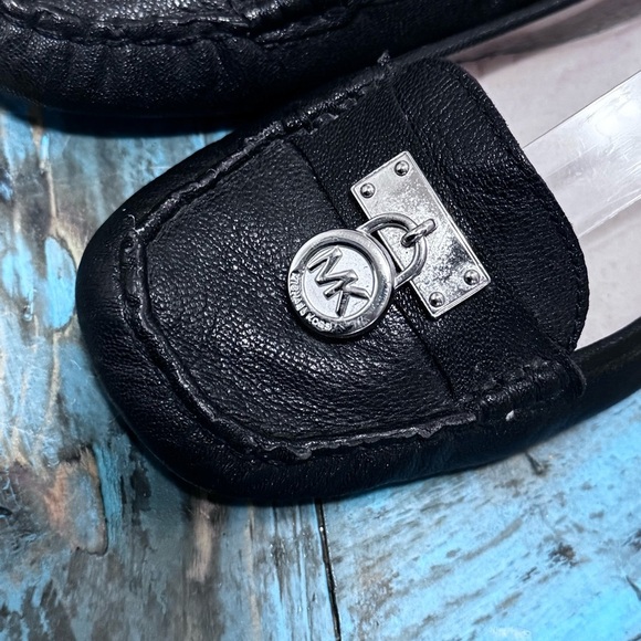 Michael Kors Women's HAMILTON MK Padlock Loafer Size 7 - Picture 4 of 14